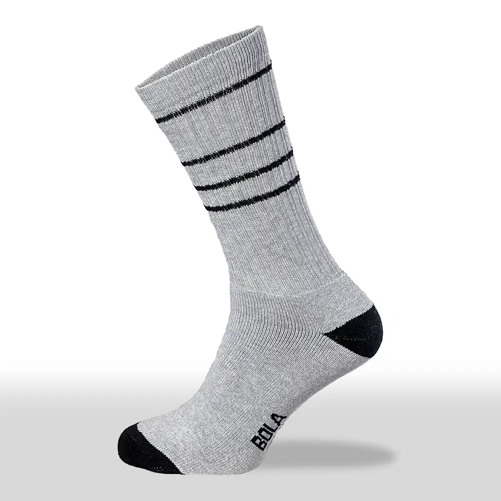 SMASH sportstrumpor ljusgrå med 4 svarta ränder